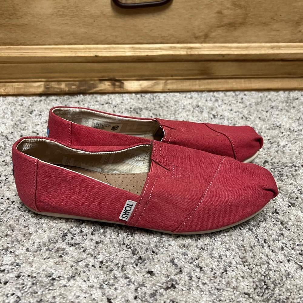 Gently used Tom flats